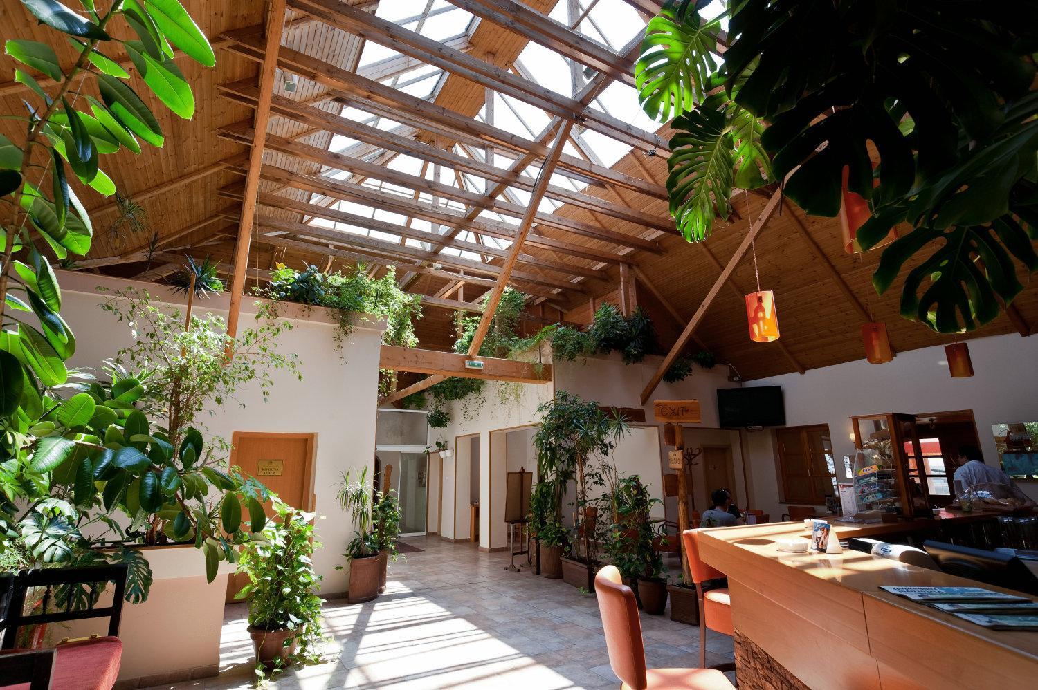 Gastland M0 Hotel & Conference Center Szigetszentmiklos Exterior photo