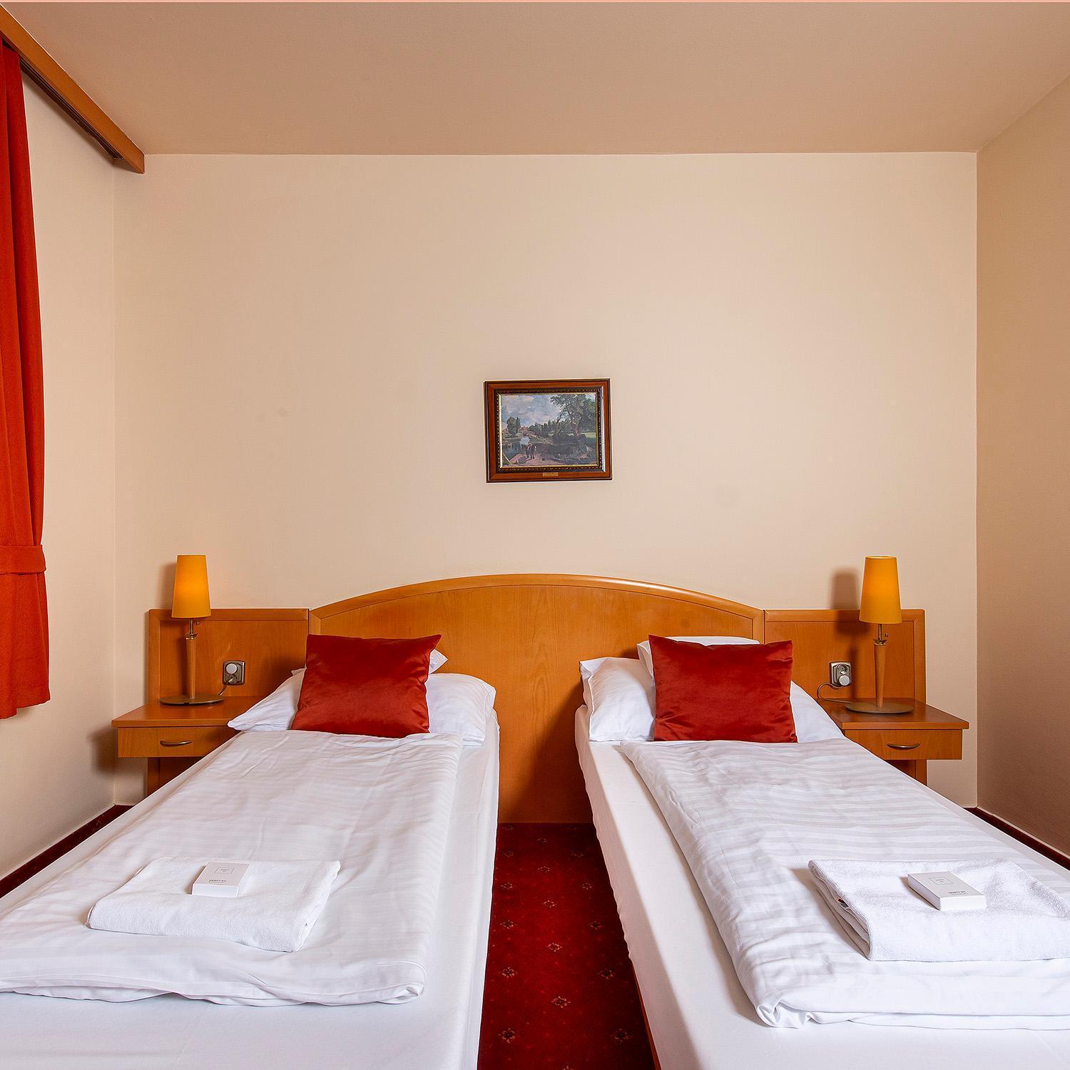 Gastland M0 Hotel & Conference Center Szigetszentmiklos Exterior photo
